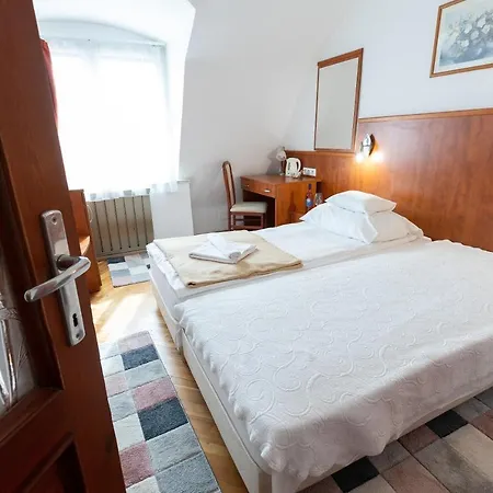 Helios Hotell
