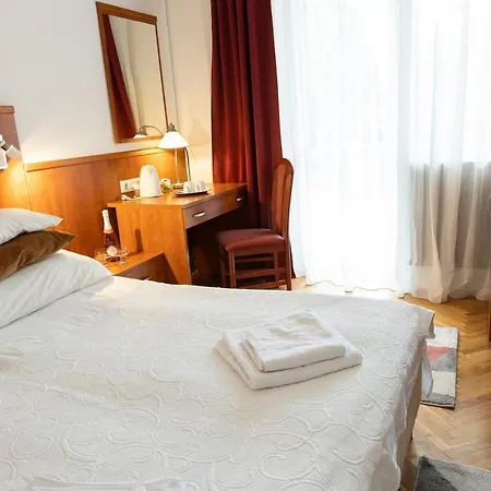 Helios Hotel