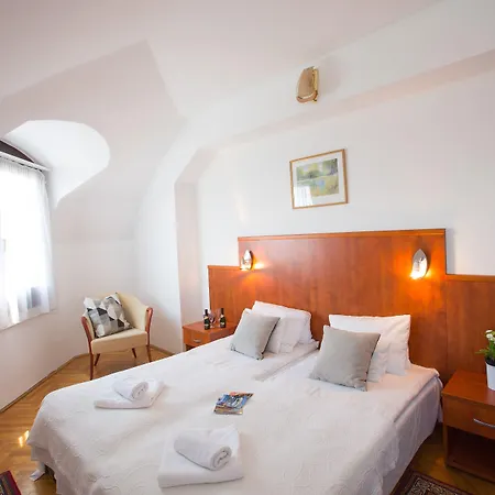 Helios Hotel 3*