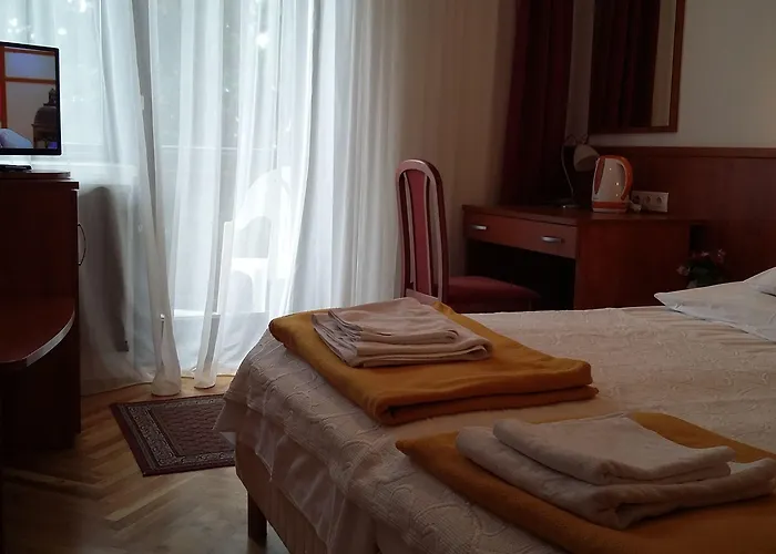 Helios Hotell