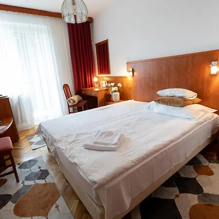 Helios Hotel Budapeste