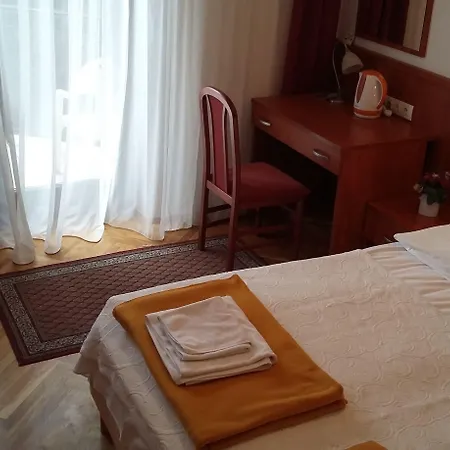 Helios 3* Budapeste